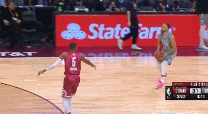 1645411265503064158.gif